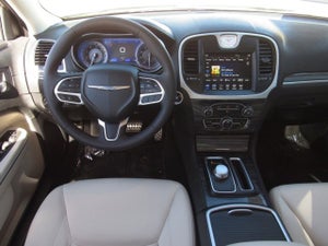 2022 Chrysler 300 Touring